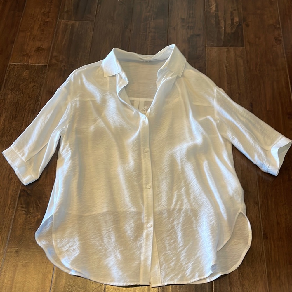 White Button-Front Women's Shirt - Lightweight Collared Top